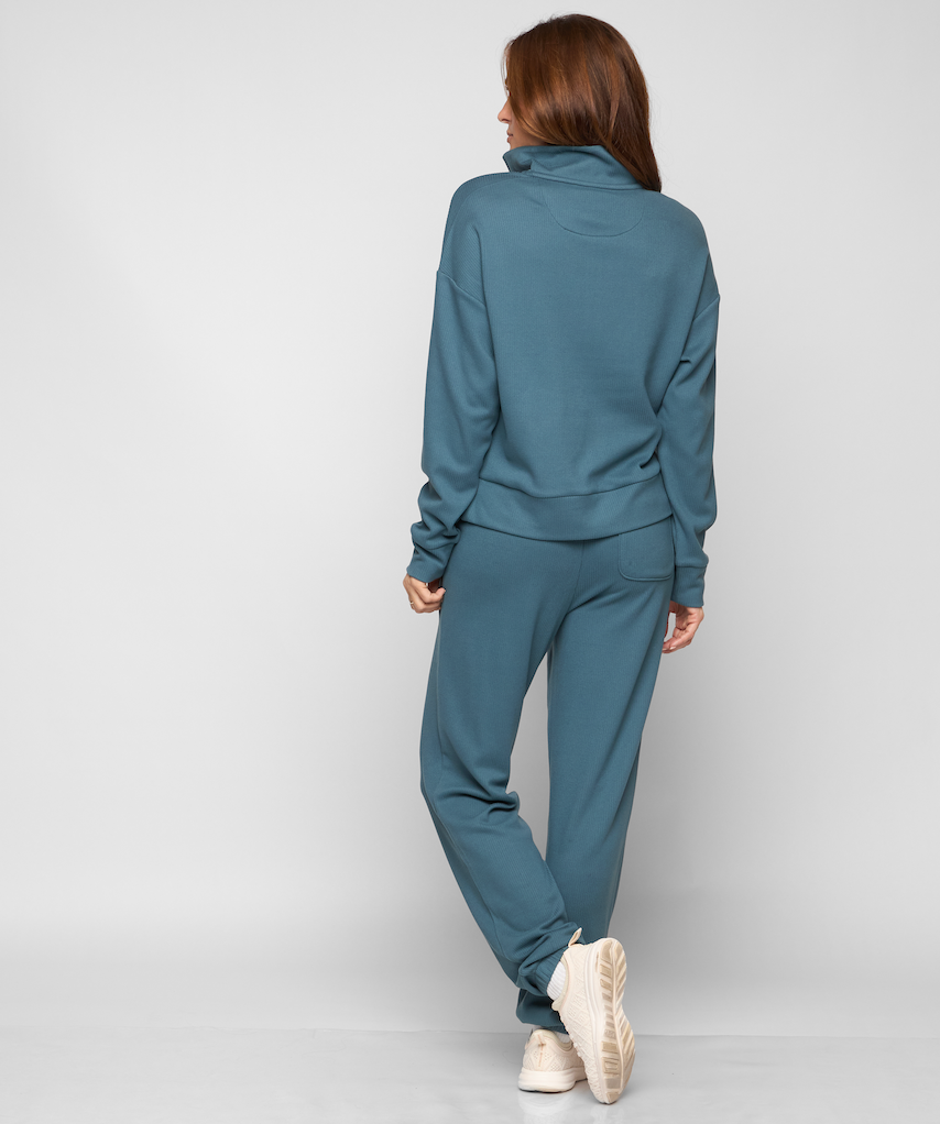SKYLINE HALF ZIP