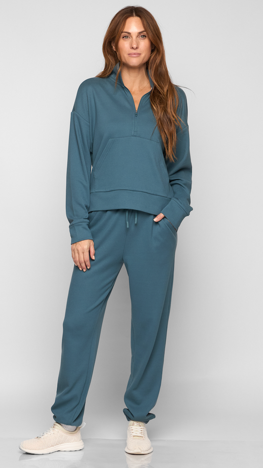 SKYLINE HALF ZIP